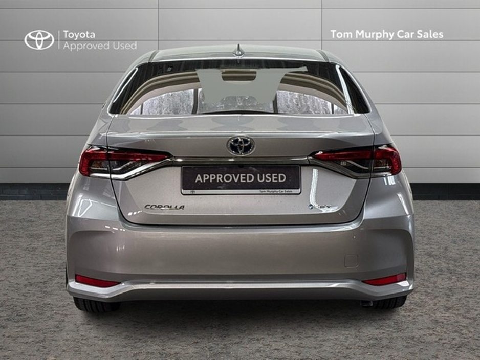 2025 Toyota Corolla - image 4