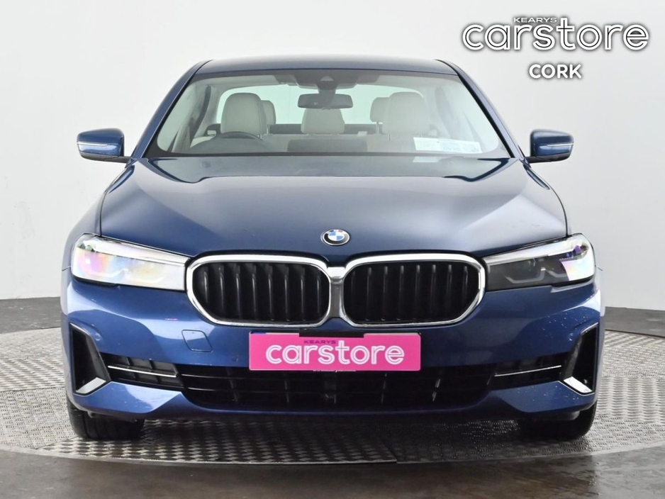 2021 BMW 5 Series - image 8