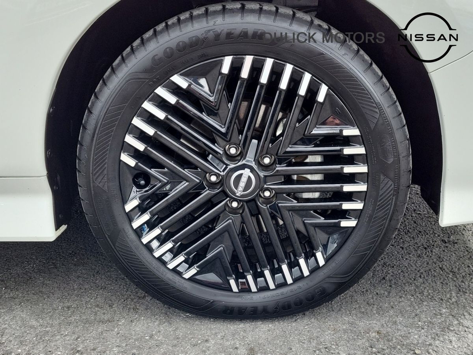 2025 Nissan Leaf - image 21