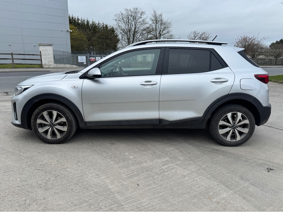 2024 Kia Stonic - image 7