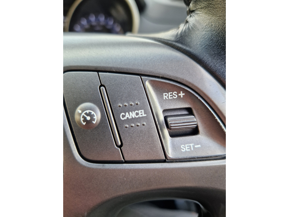 2015 Hyundai ix35 COMFORT / LOW KM / CRUISE CONTROL / HEATED SEATS / BLUETOOTH / WARRANTY / ***FINANCE AVAILABLE*** €8,949