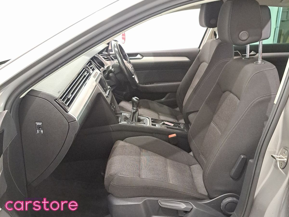 2016 Volkswagen Passat 2.0 TDI 150HP Comfortline €16,880