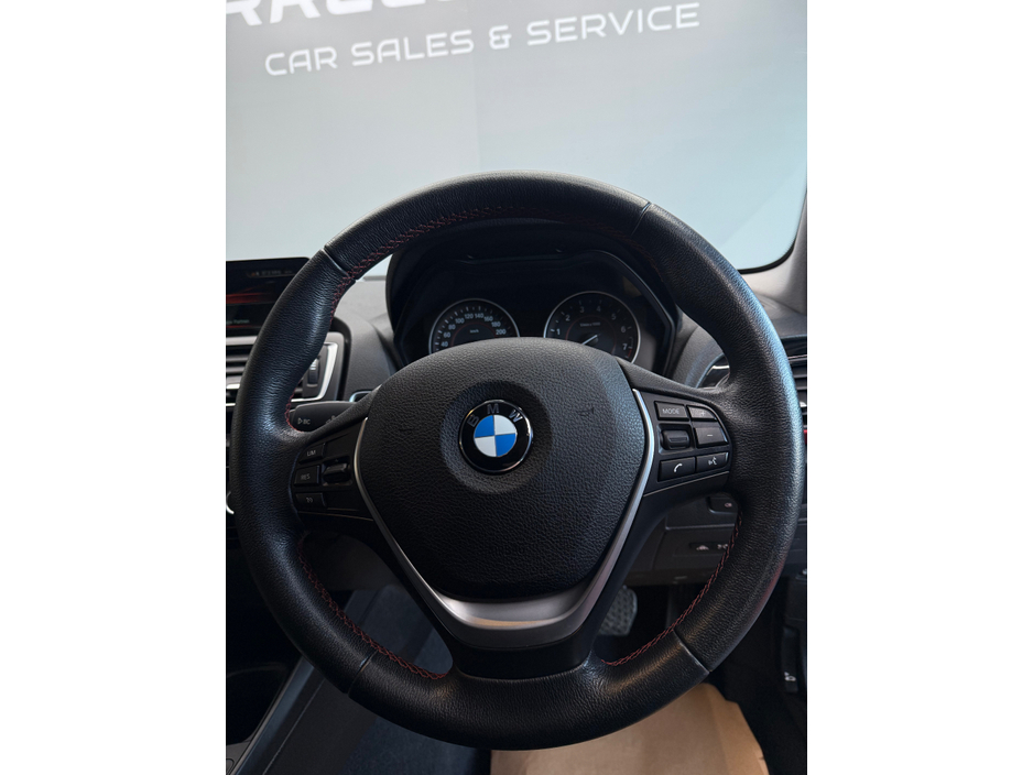 2017 BMW 1 Series - image 10