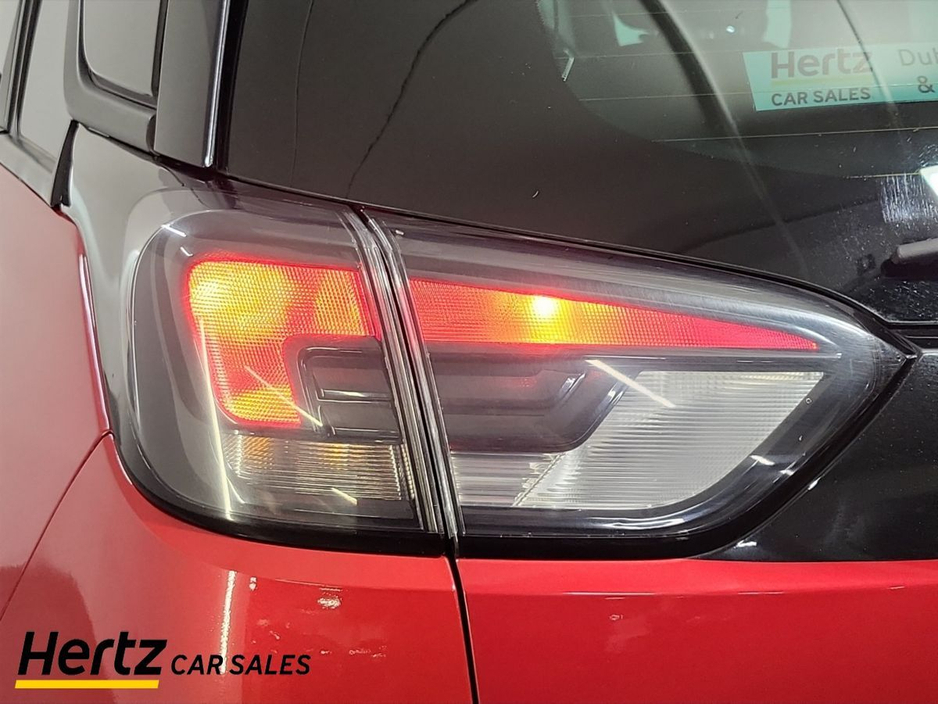 2022 Opel Crossland - image 8