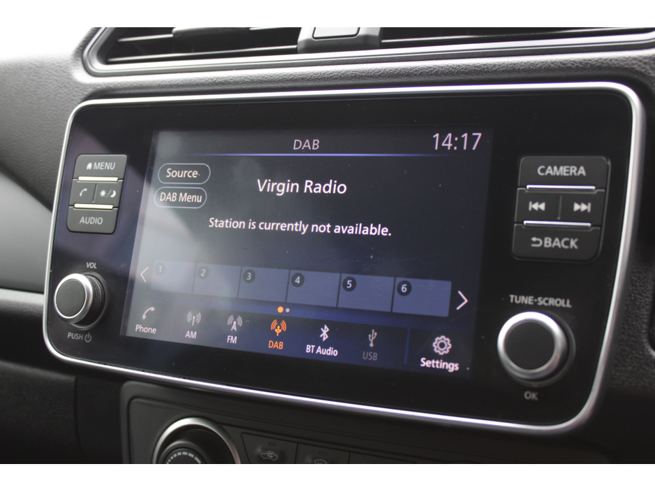 2022 Nissan Leaf - image 12