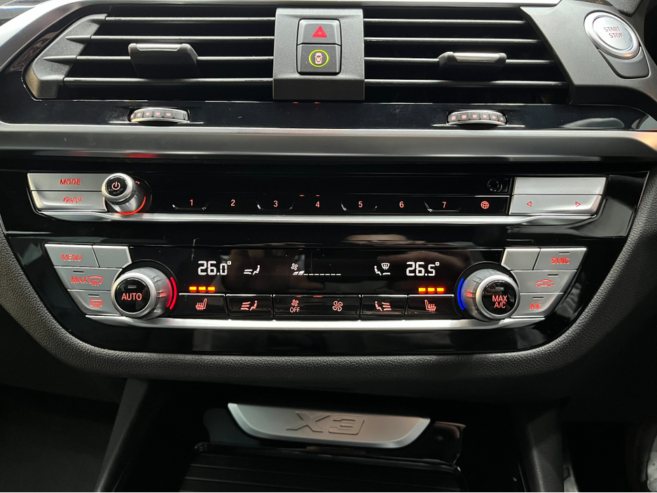 2021 BMW X3 2021 BMW X3 XDRIVE 30E M-SPORT EDITION JOY 2.0 AUTOMATIC / CRUISE CONTROL / 360° PARKING CAMERA / ELECTRIC MEMORY & HEATED SEATS / APPLE CARPLAY / PADDLE SHIFTERS / HEATED REAR SEATS