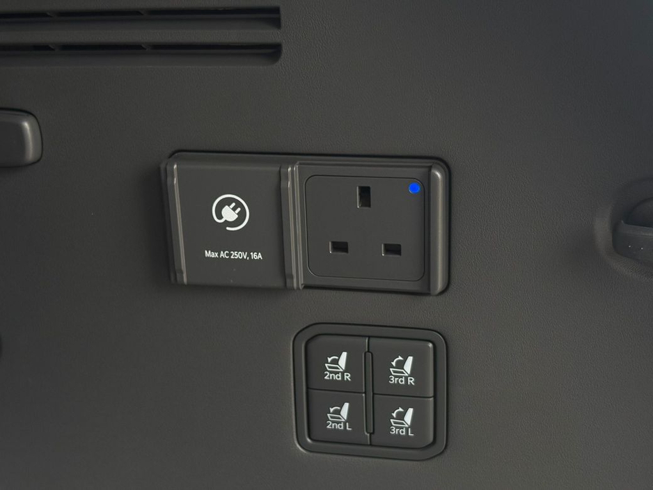 2026 Kia EV9 - image 43