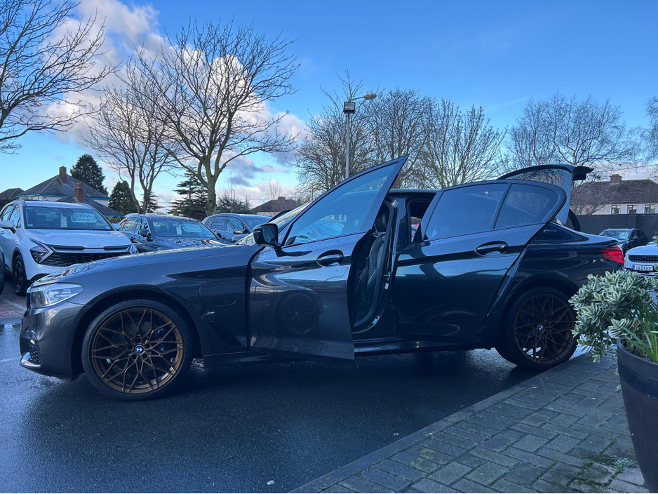 2019 BMW 5 Series M-Sport Performance Pack - Stunning Bronze Alloy Upgrade - Trade-in Welcome & finance arranged - Nct & Tax - Assured Dealer Warranty - €26,950