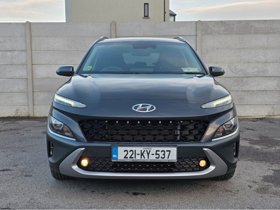 2022 Hyundai Kona - image 2