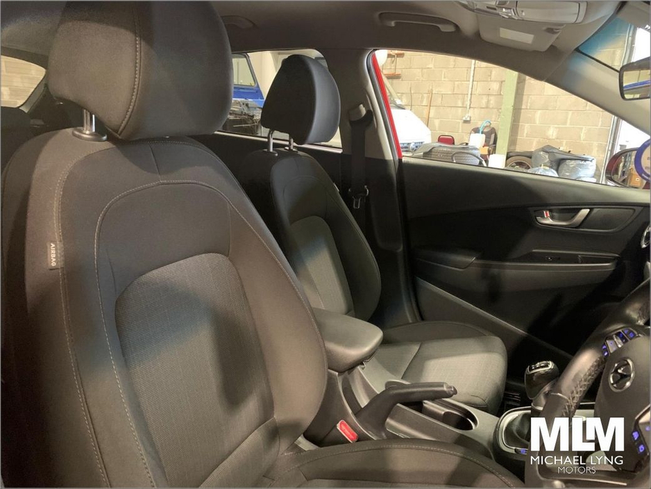 2021 Hyundai Kona - image 12