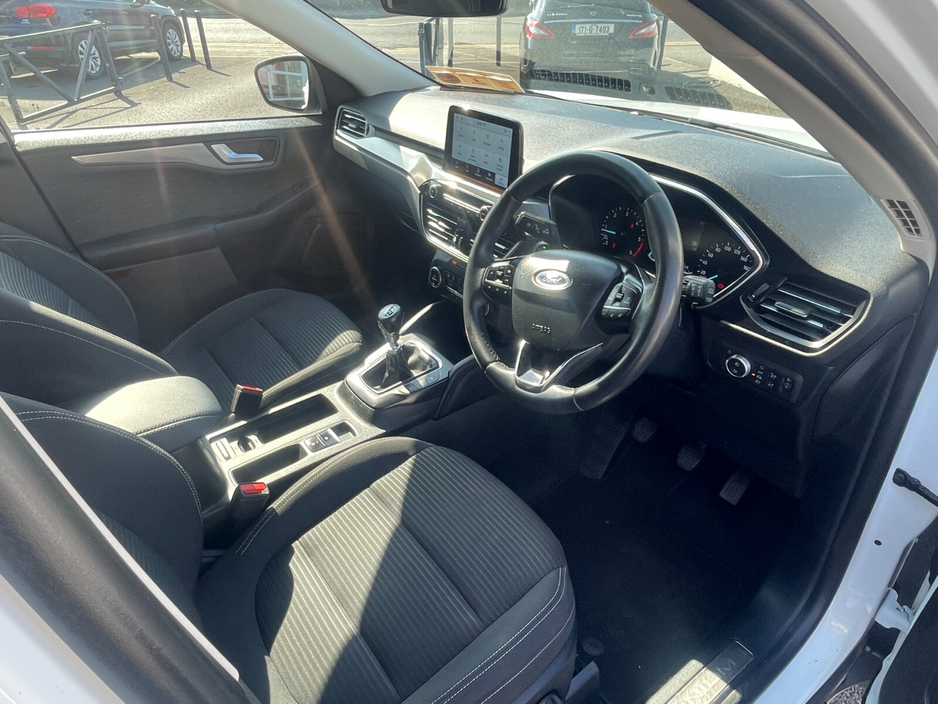 2020 Ford Kuga - image 10