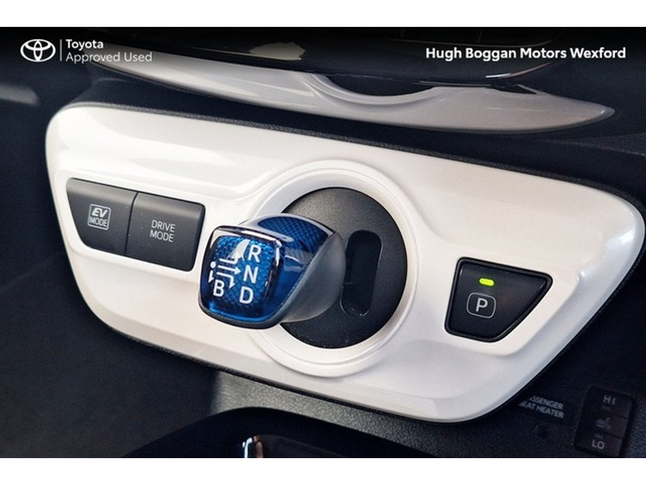 2017 Toyota Prius - image 13