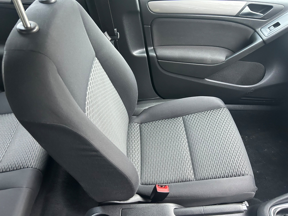 2010 Volkswagen Golf 1.6 TDI 105BHP TRENDLINE €4,950