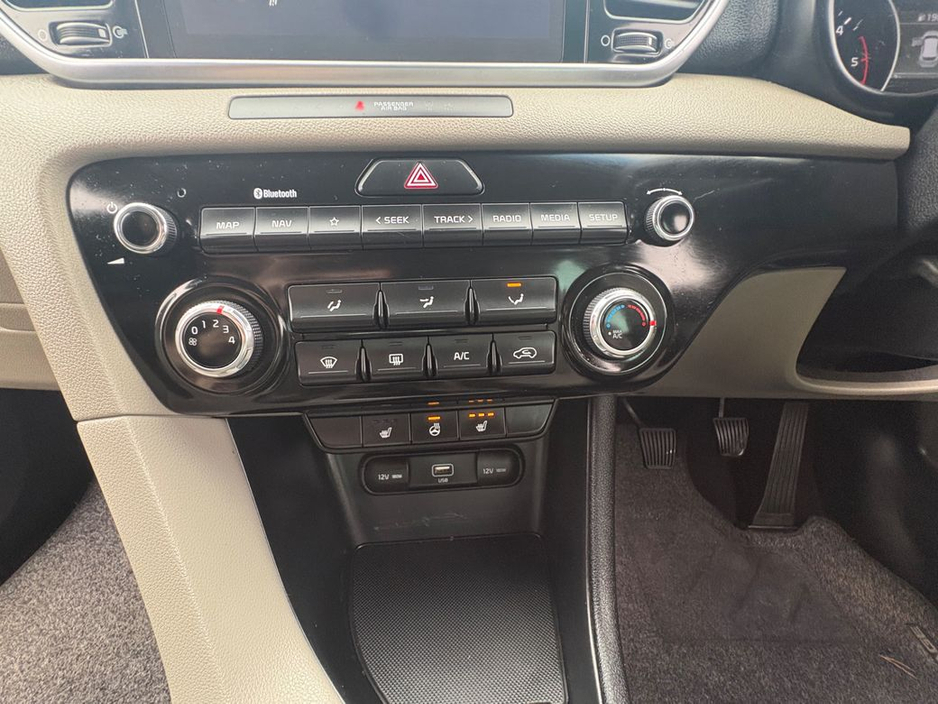 2021 Kia Sportage - image 10