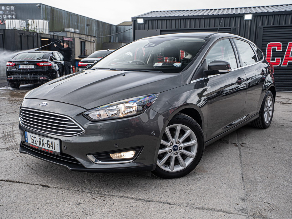 2016 Ford Focus - image 4