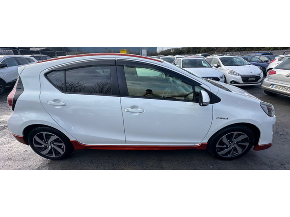 2017 Toyota Aqua - image 5