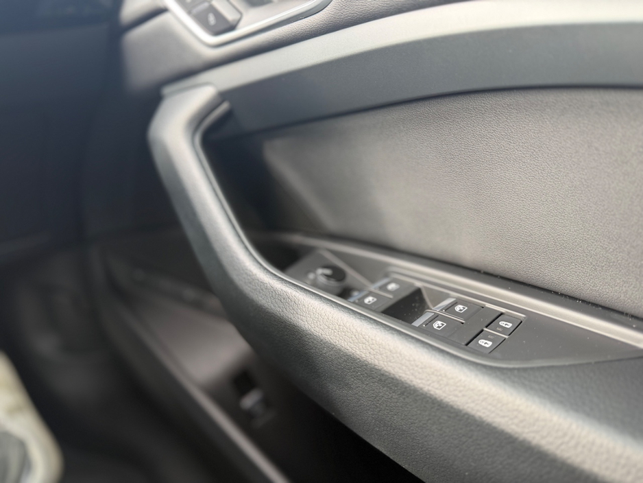 2022 Audi e-tron - image 21