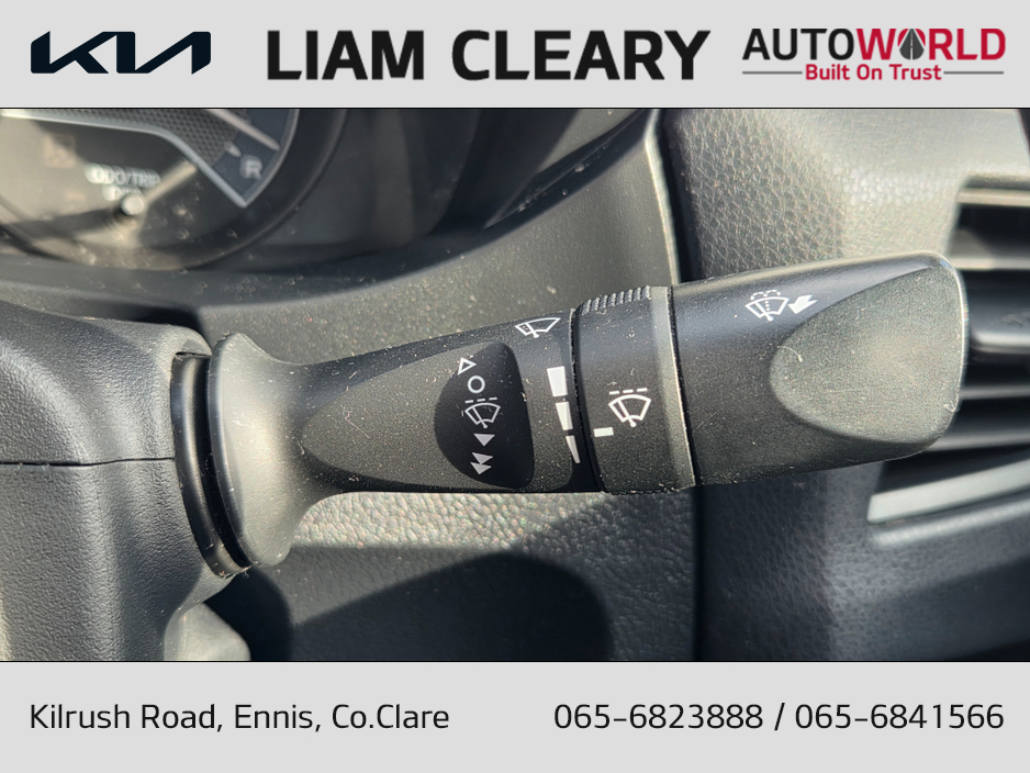 2015 Toyota Corolla - image 21