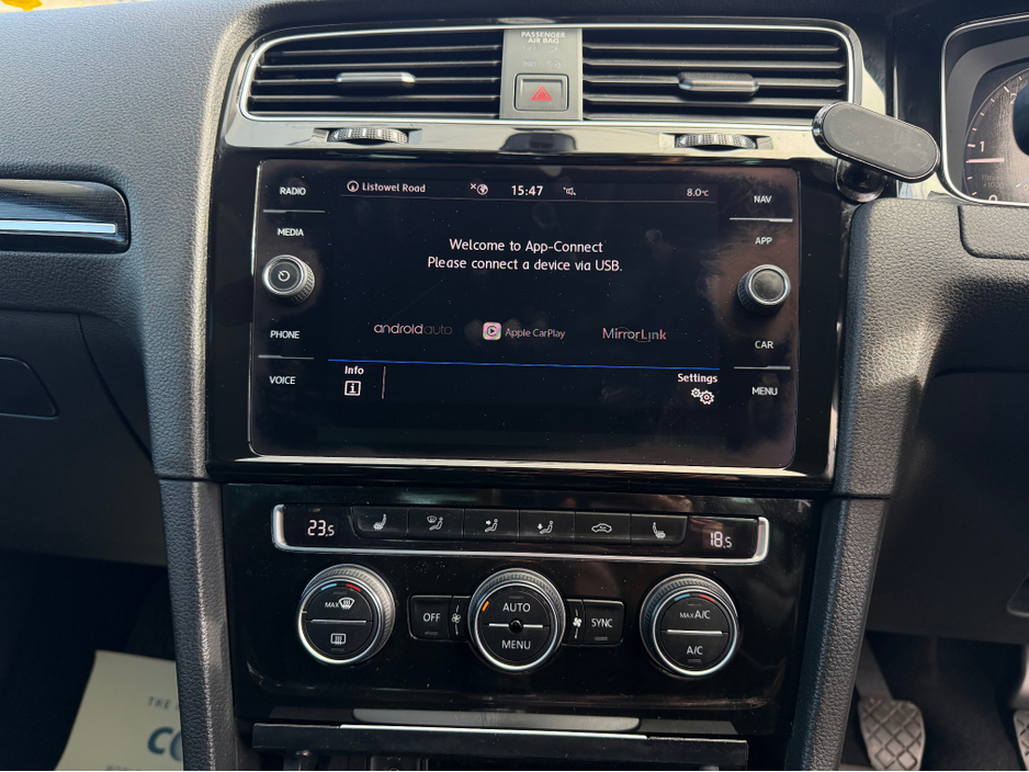 2019 Volkswagen Golf - image 18