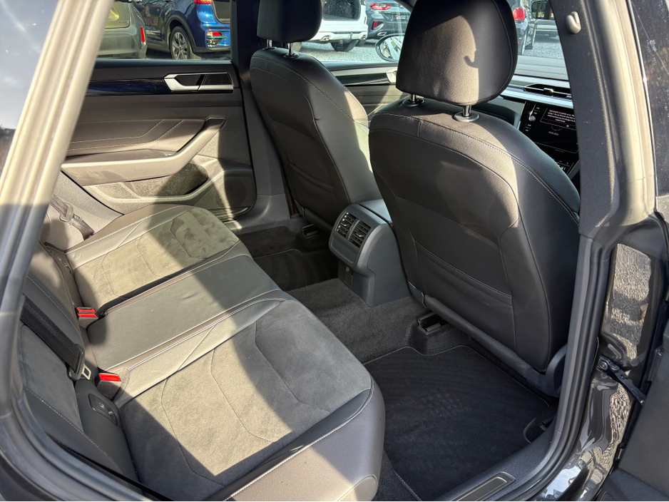 2022 Volkswagen Arteon - image 10
