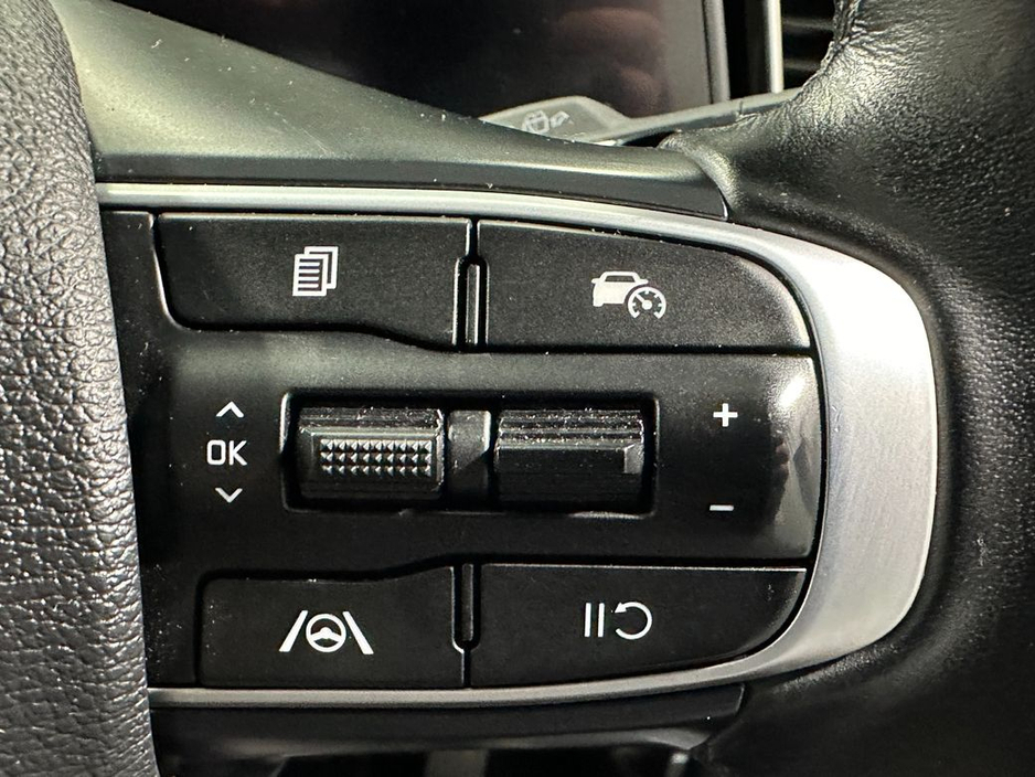 2023 Kia Sportage - image 16