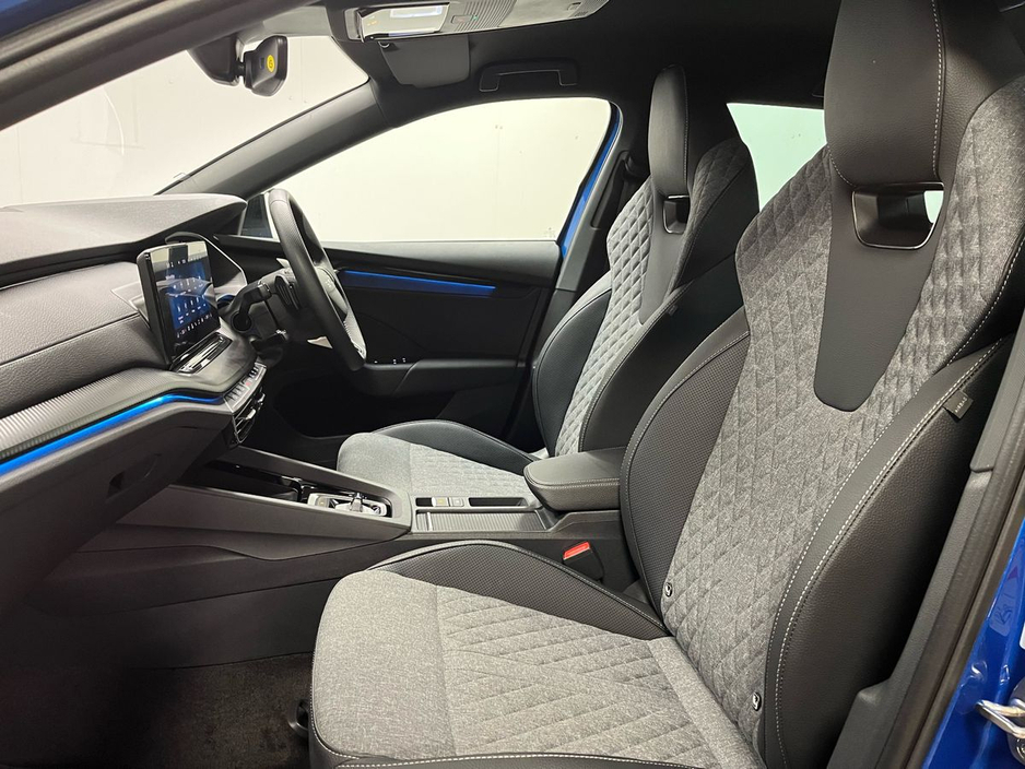 2025 Skoda Octavia - image 18