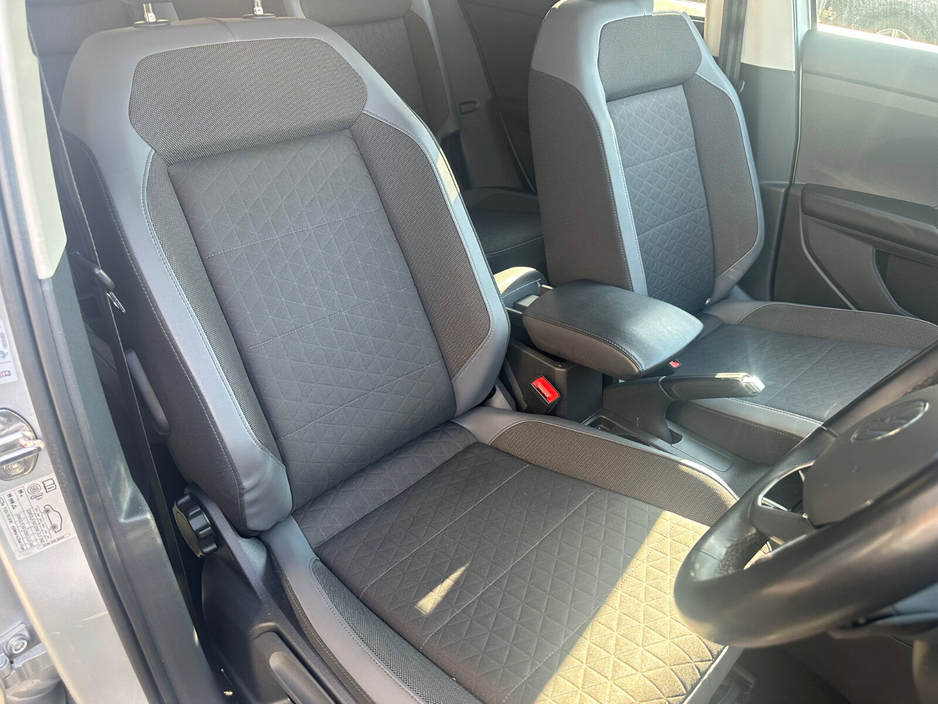 2023 Volkswagen T-Cross - image 9