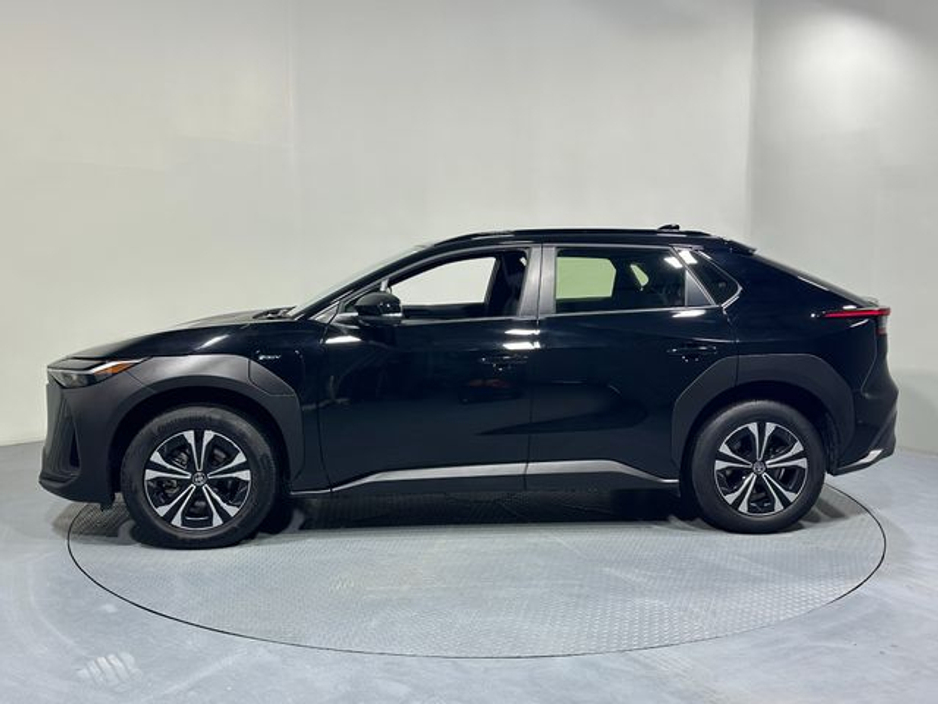 2024 Toyota bZ4X - image 4