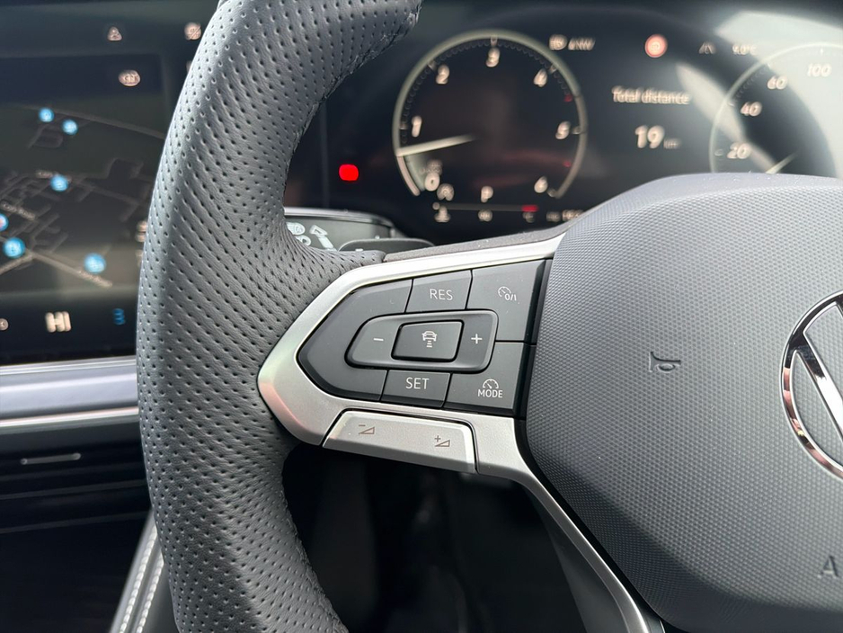 2026 Volkswagen Touareg Touareg R-Line Final Edition 231HP €113,980