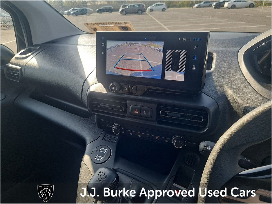 2024 Peugeot Partner PARTNER PRO PLUS 1.5 HDI 100 1 €22,950