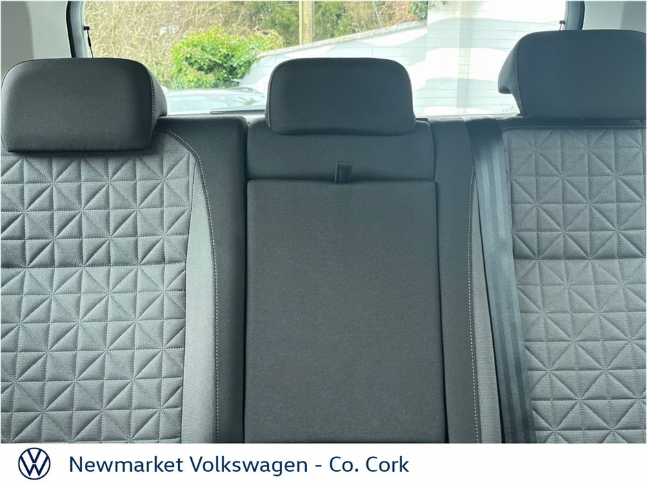 2023 Volkswagen Tiguan - image 23