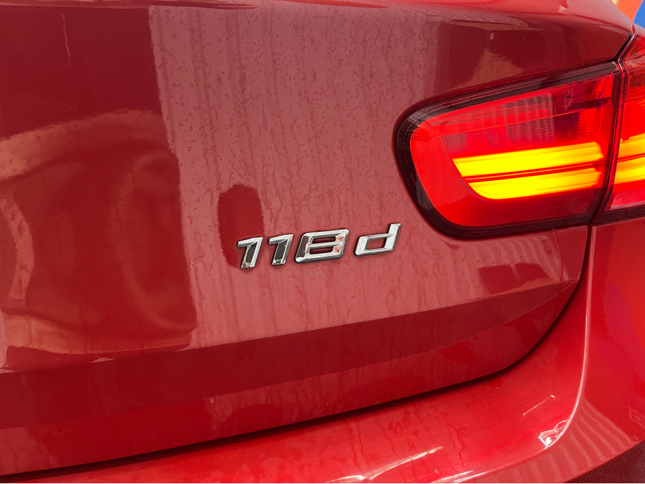 2017 BMW 1 Series - image 7