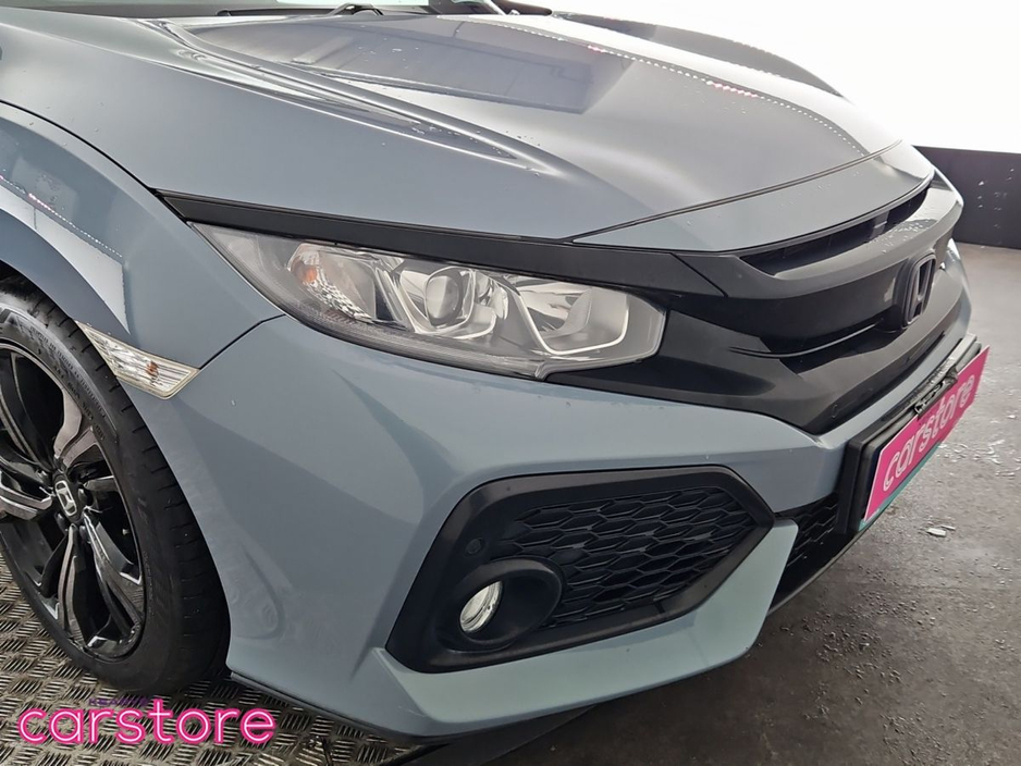 2018 Honda Civic - image 17