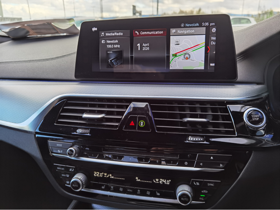 2017 BMW 5 Series - image 14