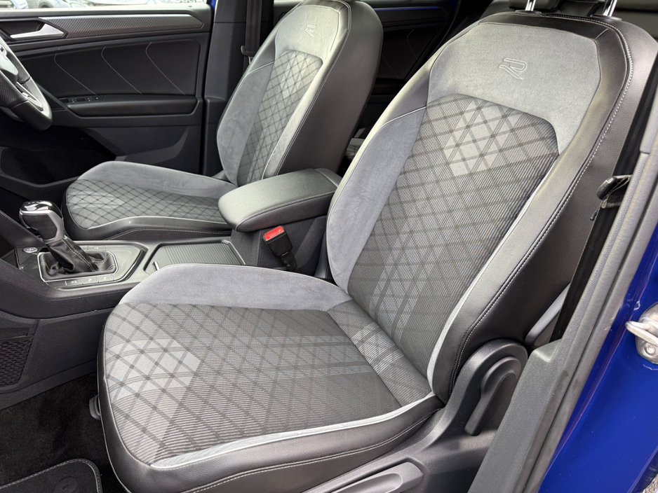2021 Volkswagen Tiguan - image 10