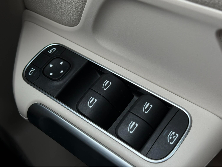 2021 Mercedes-Benz GLB - image 16