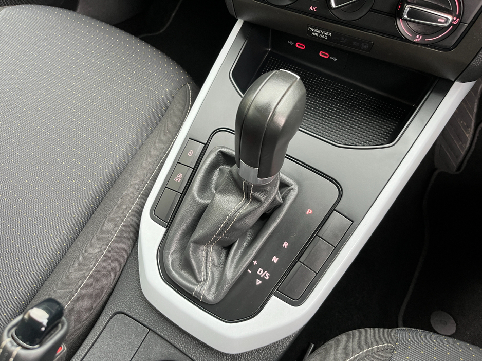 2023 SEAT Arona - image 18