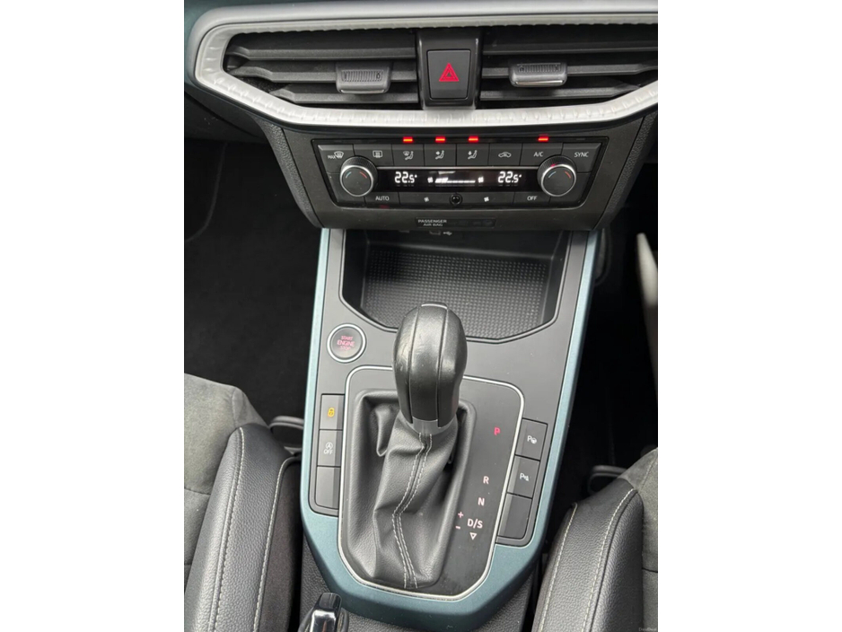 2023 SEAT Arona - image 19