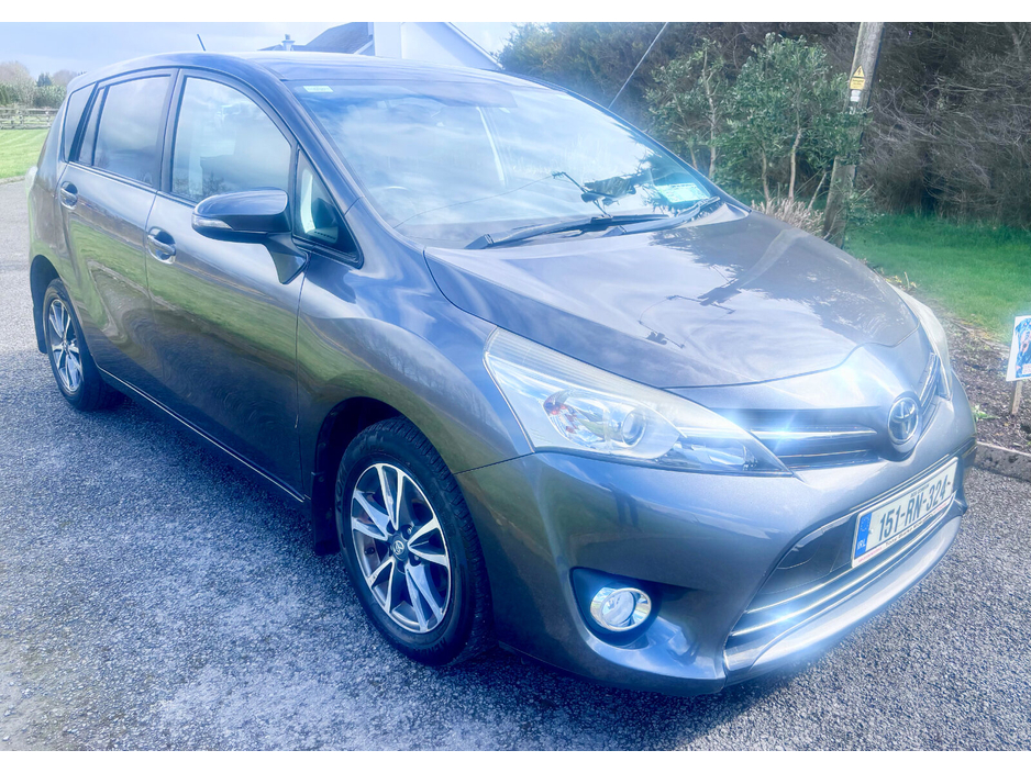 2015 Toyota Verso - image 13