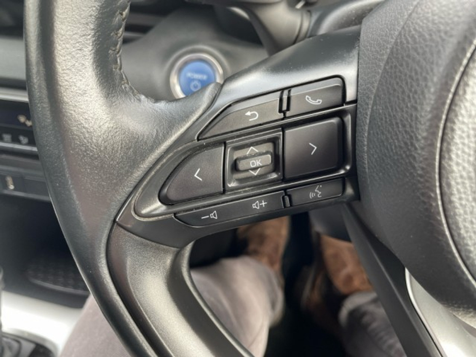 2020 Toyota Yaris - image 11