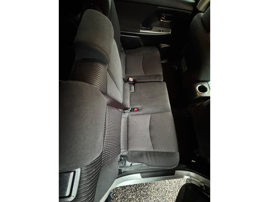 2020 Toyota Prius - image 17