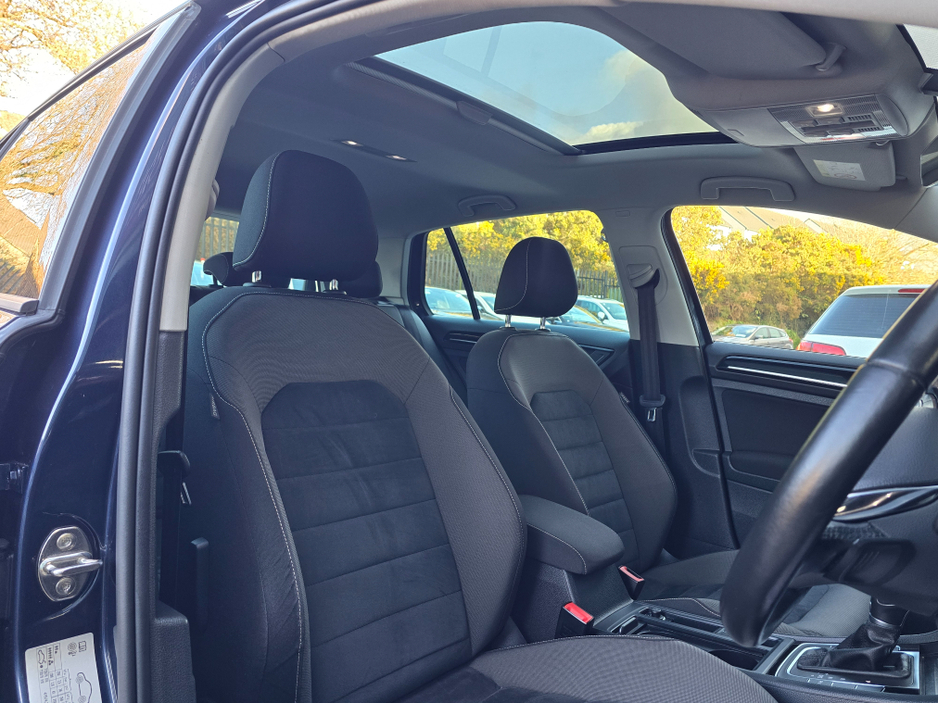 2016 Volkswagen Golf - image 16