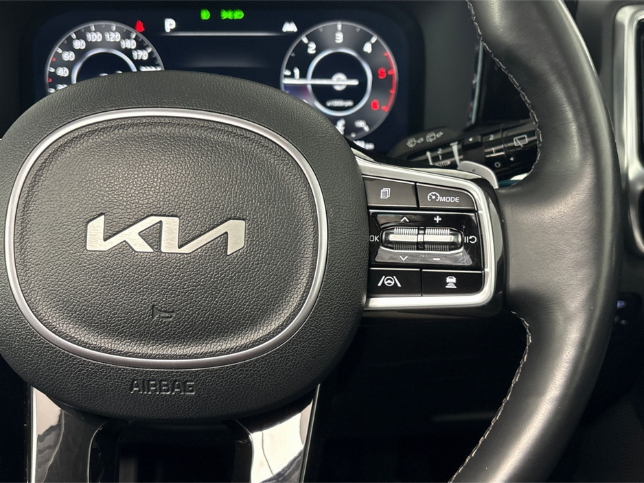 2023 Kia Sorento - image 23