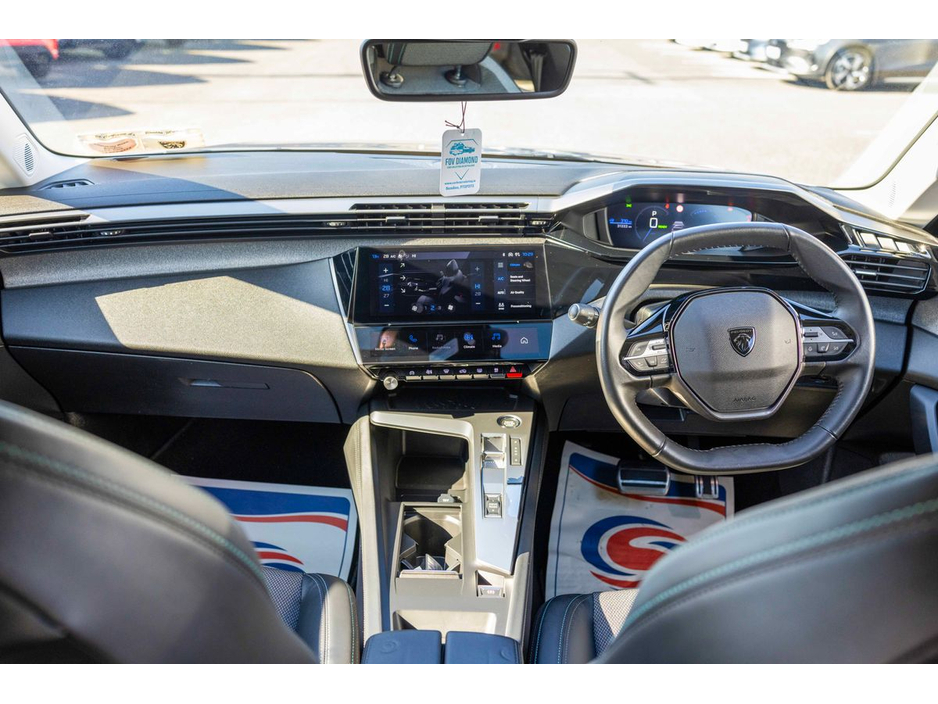 2024 Peugeot 308 - image 6