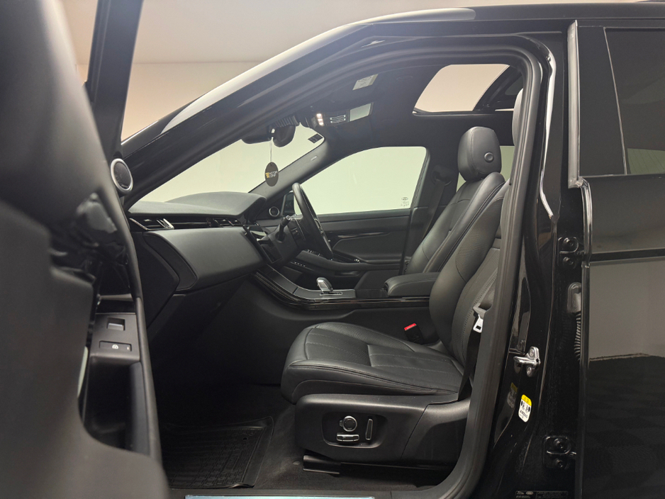 2024 Land Rover Range Rover Evoque HSE DYNAMIC P300E *PAN ROOF* €51,990