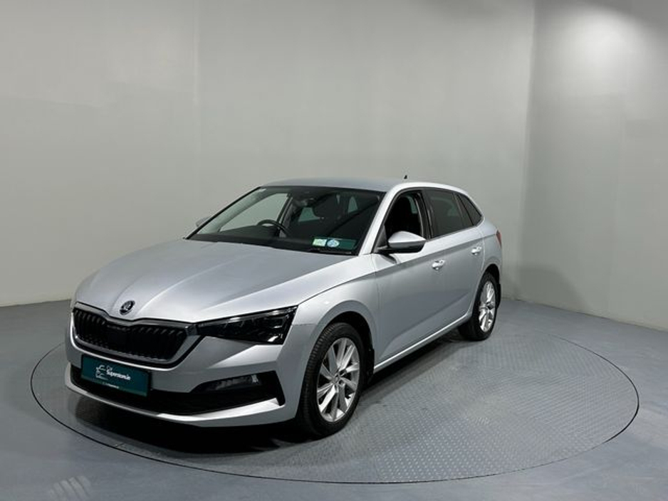2022 Skoda Scala - image 3