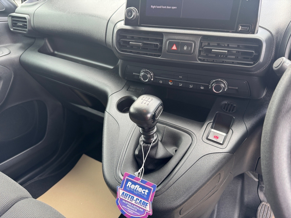 2023 Opel Combo - image 14