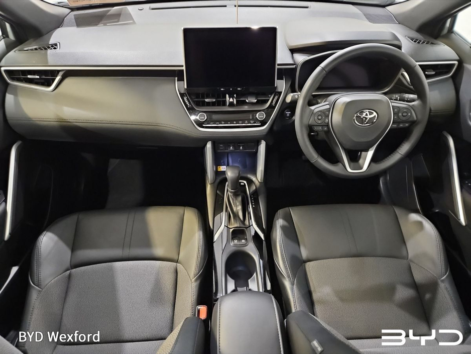 2025 Toyota Corolla Cross - image 6