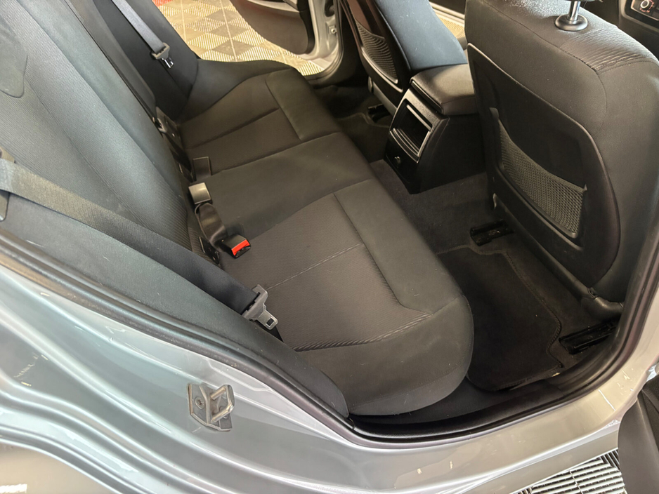 2018 BMW 1 Series - image 10