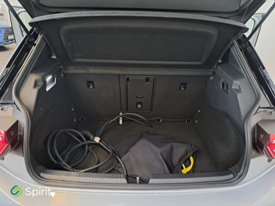 2021 Volkswagen ID.3 - image 17